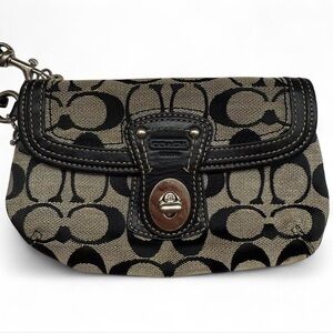 Vintage Y2K Coach Legacy Turn-Lock Wristlet